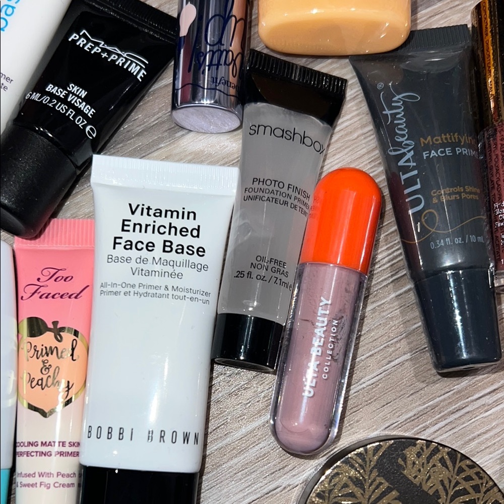 Makeup and skincare samples - Picture 6 of 6